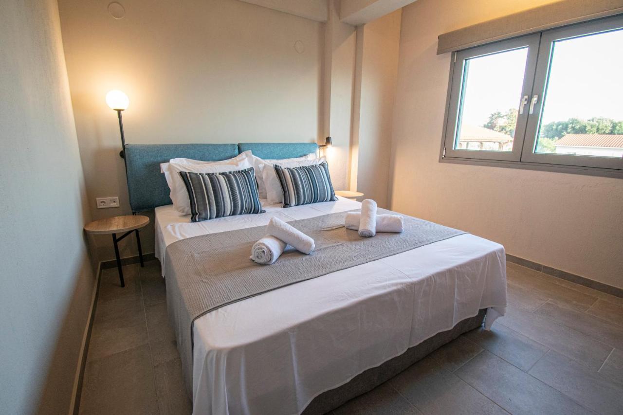 ניאה אירקליה Heraclea Luxury Suites מראה חיצוני תמונה
