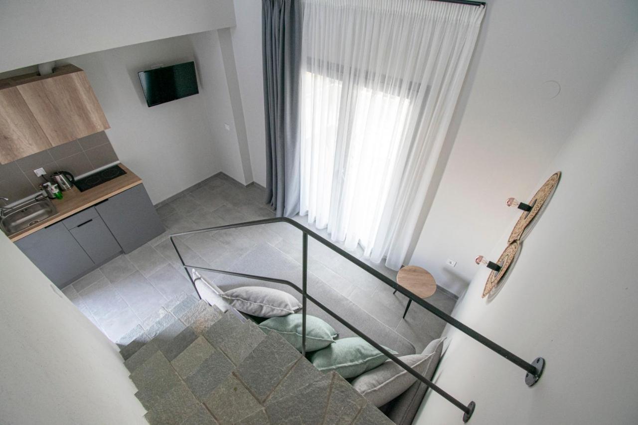ניאה אירקליה Heraclea Luxury Suites מראה חיצוני תמונה
